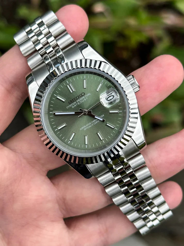 Seikojust™ | Men’s Mint Green Watch